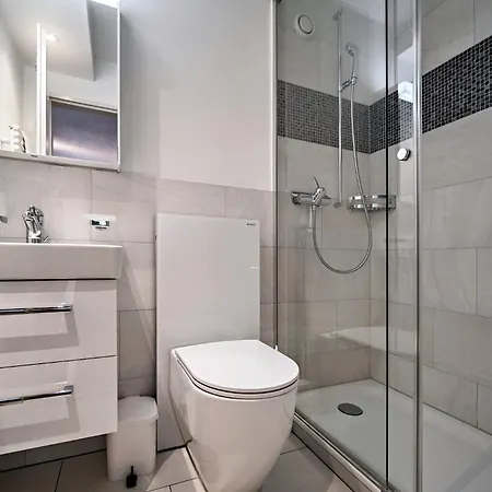 Apartment Paradies 206 *